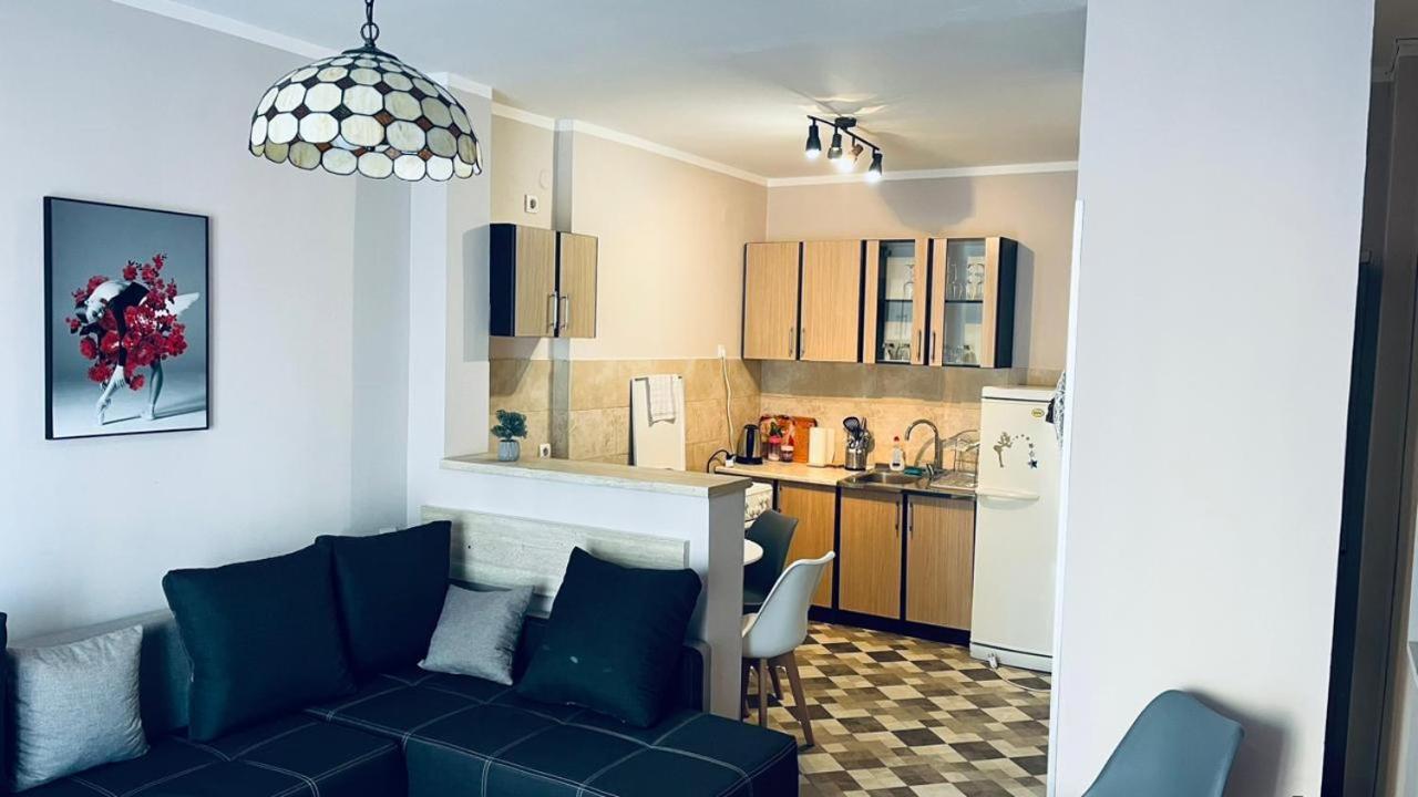 Majdini Clock Tower Apartman 포드고리차 외부 사진