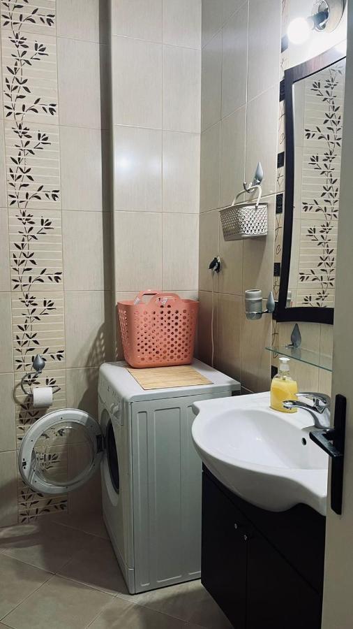 Majdini Clock Tower Apartman 포드고리차 외부 사진