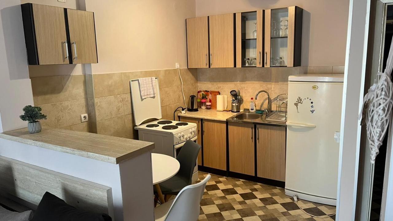 Majdini Clock Tower Apartman 포드고리차 외부 사진